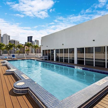 Roami At Sunny Isles Apartman Miami Beach Kültér fotó